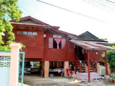เรือนนายปลั่ง นุสา